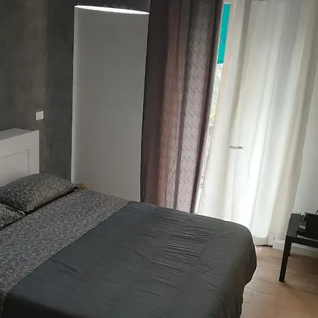 Ferrarese Apartment *
